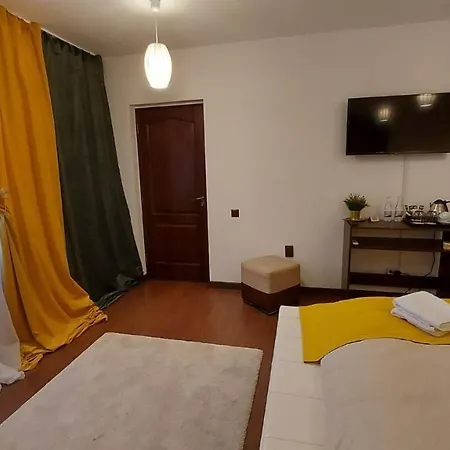 Ambiennt Бухарест