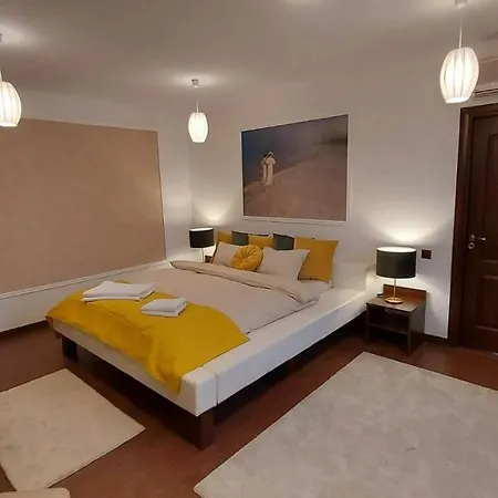 Ambiennt Konukevi Bükreş